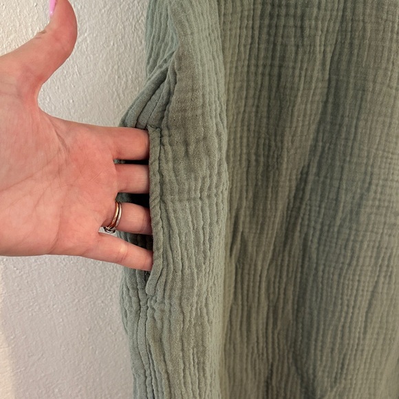 Relaxed Collared Sage Green Mini Dress - Picture 3 of 4